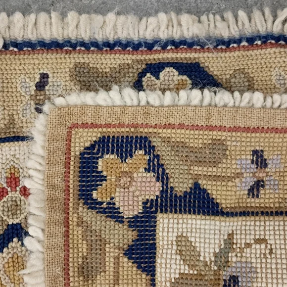 Floral Patterned Handwoven Woolen Tapestry Rugs, Vintage - Picture 6 of 13